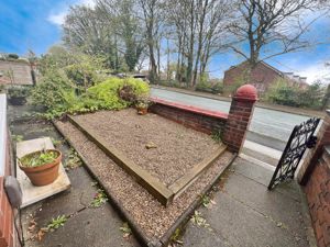 Front Yard- click for photo gallery